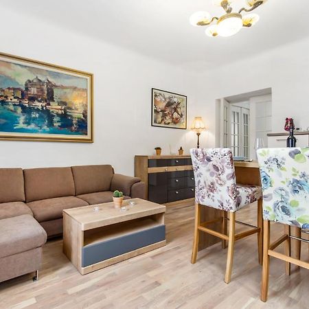 Villa Carolina Rijeka Bagian luar foto