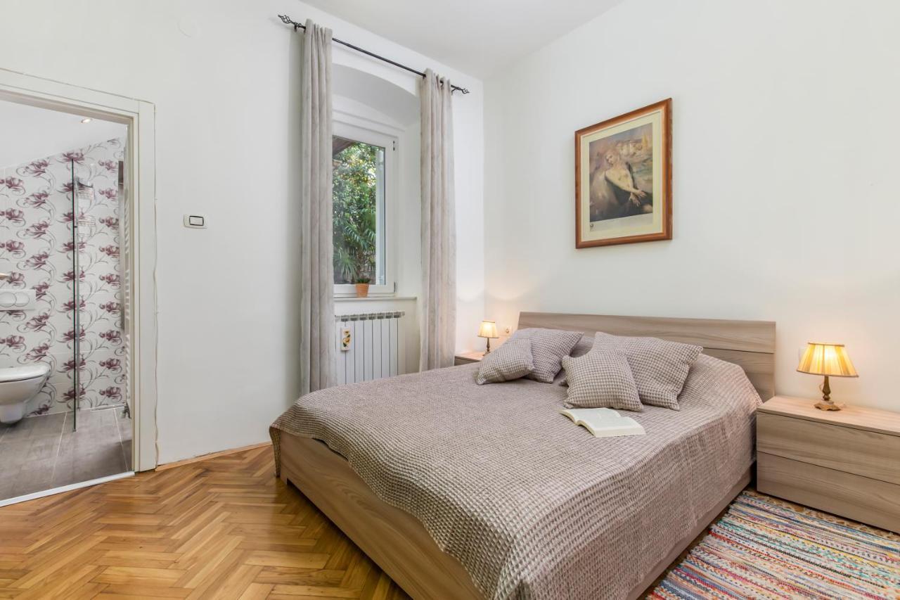 Villa Carolina Rijeka Bagian luar foto