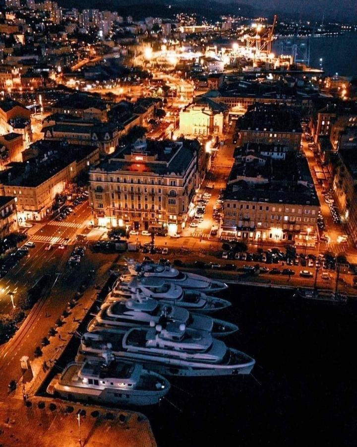 Villa Carolina Rijeka Bagian luar foto