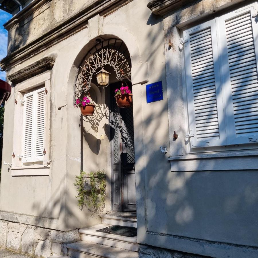 Villa Carolina Rijeka Bagian luar foto
