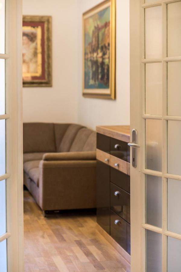 Villa Carolina Rijeka Bagian luar foto