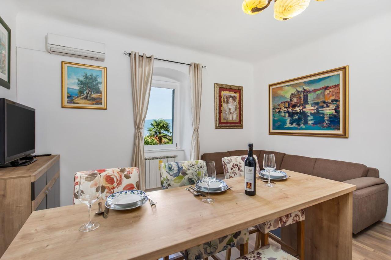 Villa Carolina Rijeka Bagian luar foto
