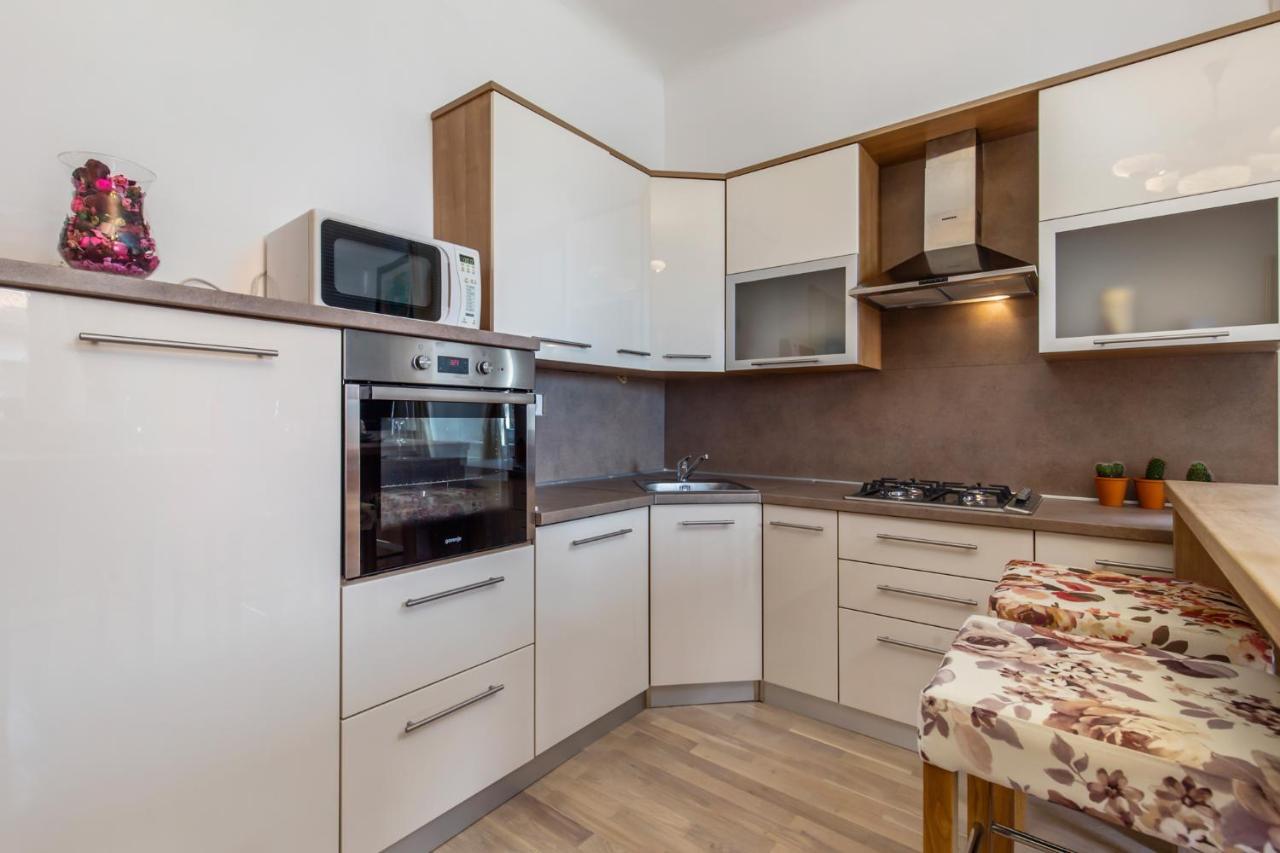 Villa Carolina Rijeka Bagian luar foto